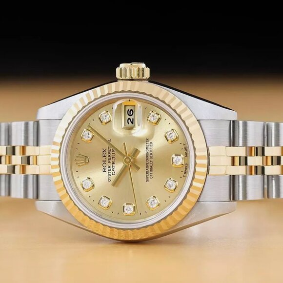 Sale! Rolex Womoen's Factory 18kt Watch - Picture 6 of 7